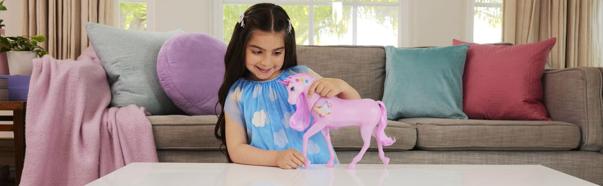 BARBIE UNICORN ROZ CU LUMINI STRALUCITOARE SI SUNETE