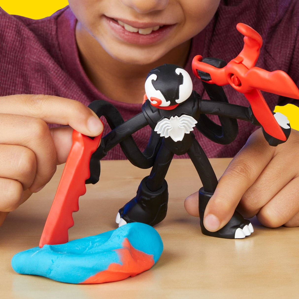 PLAY DOH SPIDERMAN SET 2 FIGURINE BATALIE CU LANSATOR SI SULITA