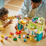 LEGO DUPLO CASA MODERNA DE FAMILIE 3 IN 1 CU FIGURINE 10470