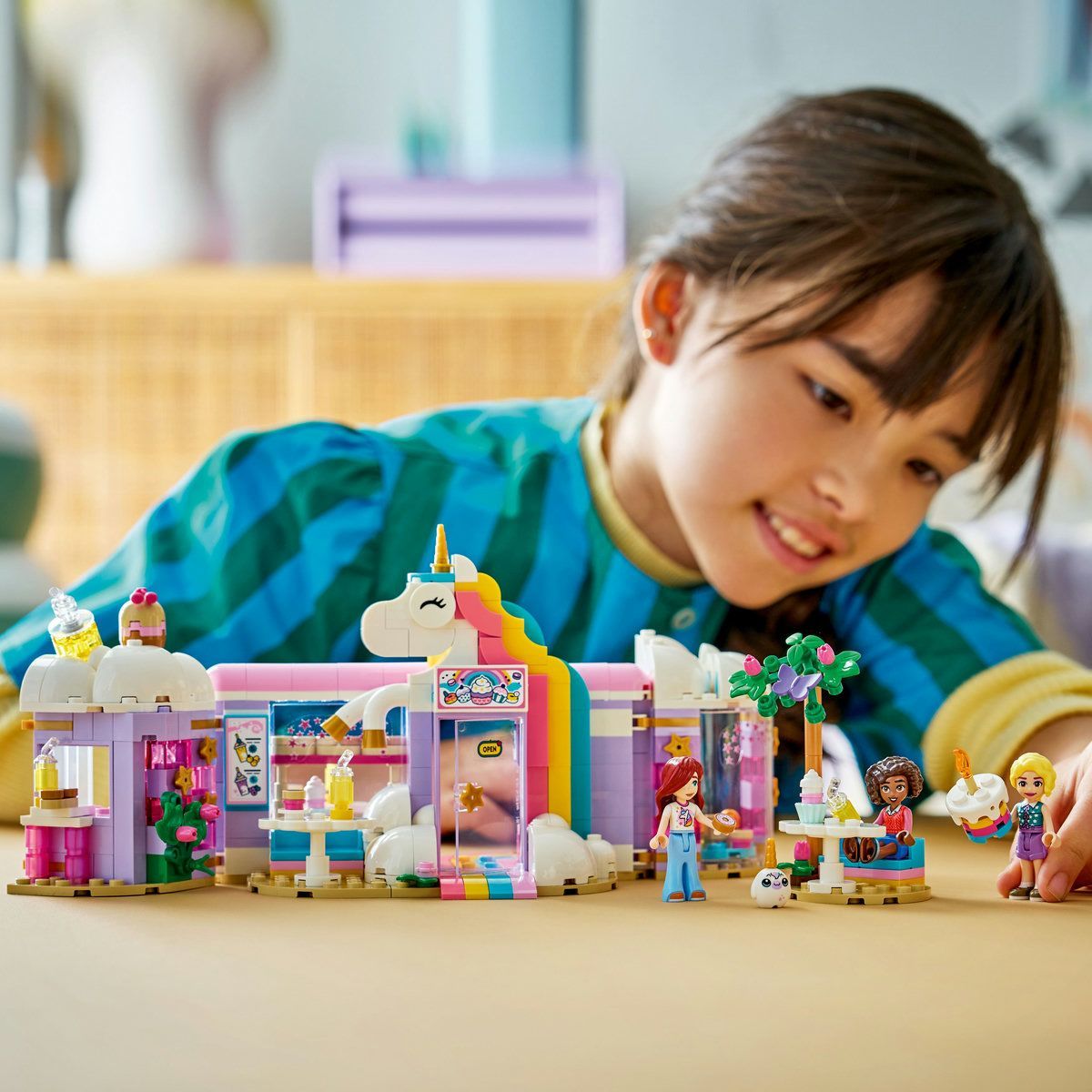 LEGO FRIENDS CAFENEAUA DE VIS UNICORN 42684