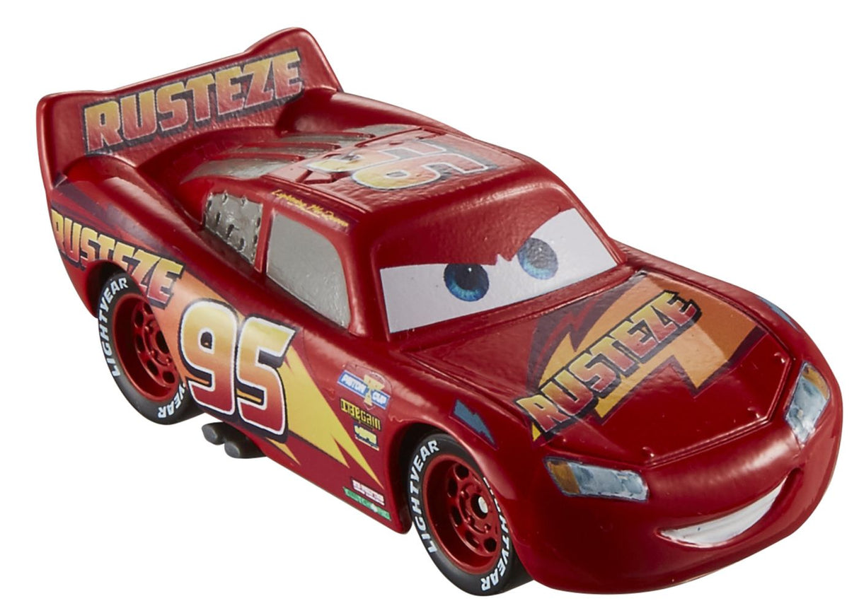 MASINUTA METALICA CARS3 PERSONAJUL FULGER MCQUEEN RUSTEZE