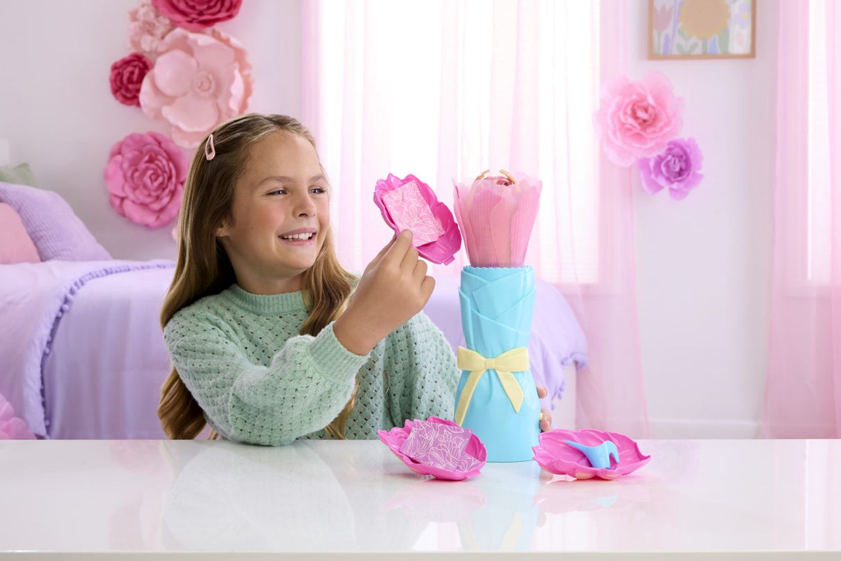 BARBIE PETAL POP SET PAPUSA BARBIE LALEA ROZ SI ACCESORII