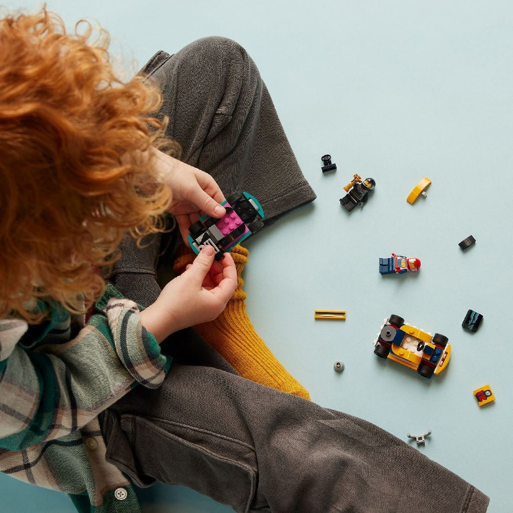 LEGO CITY CARTURI SI PILOTI DE CURSE 60400