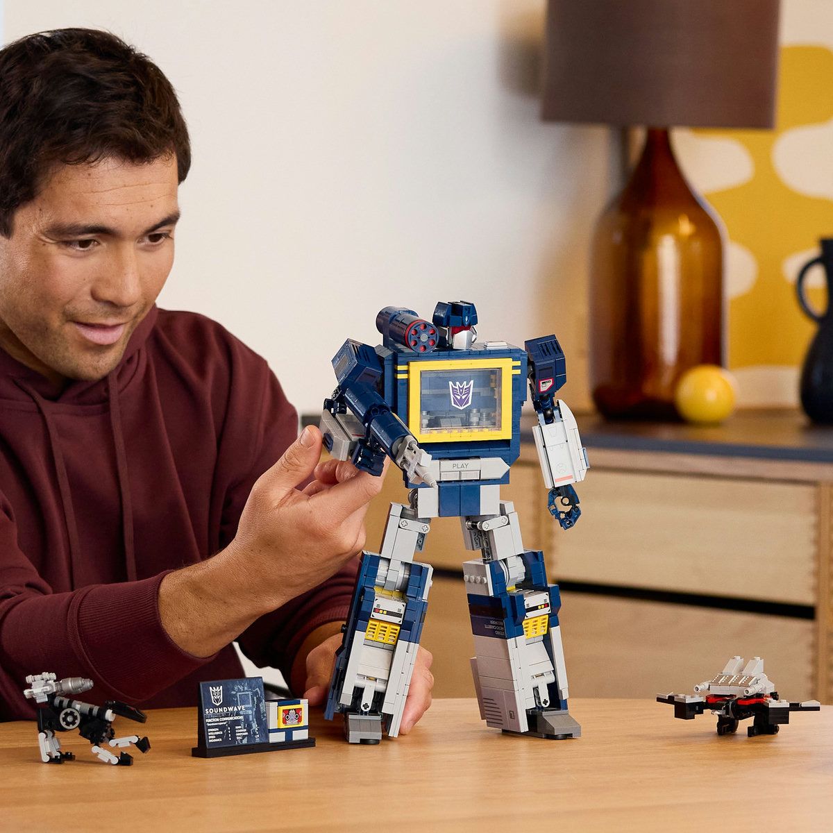 LEGO ICONS TRANSFORMERS SOUNDWAVE 10358