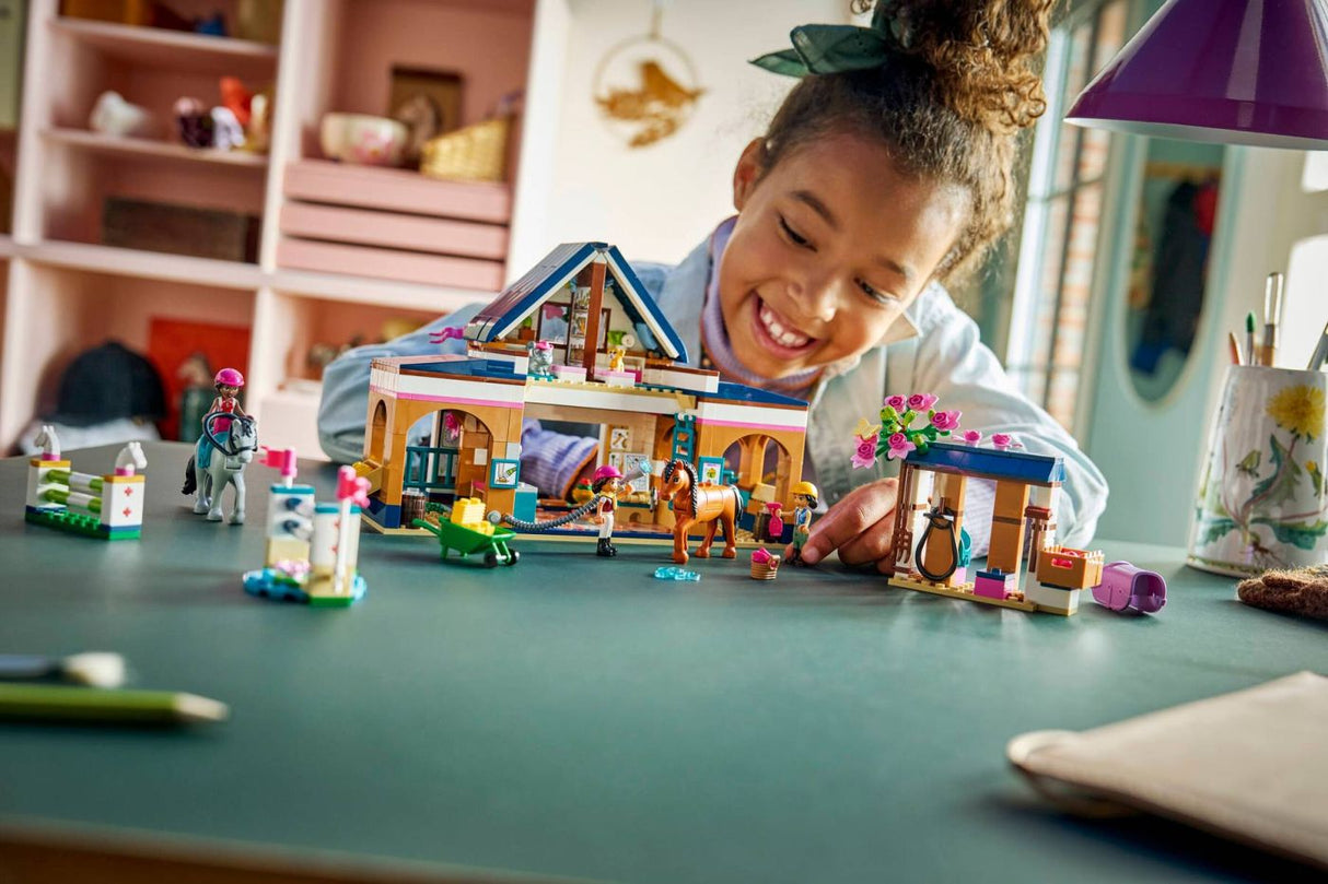 LEGO FRIENDS GRAJD DE CAI SI ACADEMIE DE ECHITATIE 42688