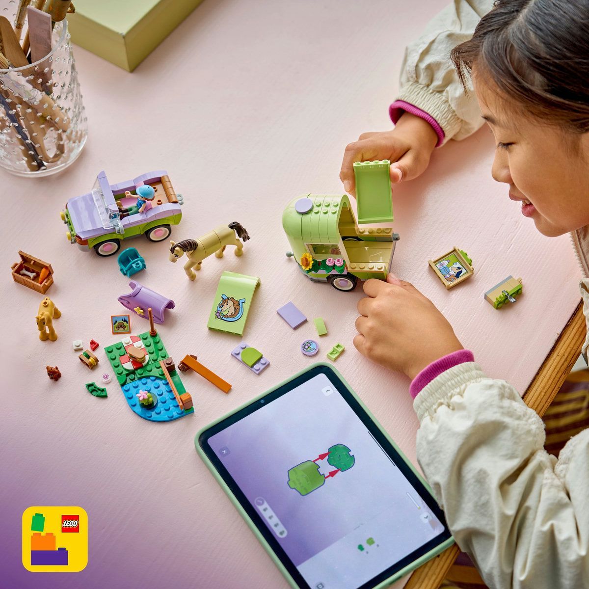 LEGO FRIENDS REMORCA PENTRU CAL SI MANZ 42695