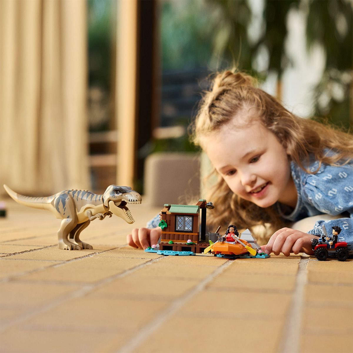 LEGO JURASSIC WORLD RENASTEREA EVADARE PE RAU DIN CALEA UNUI T REX 76975