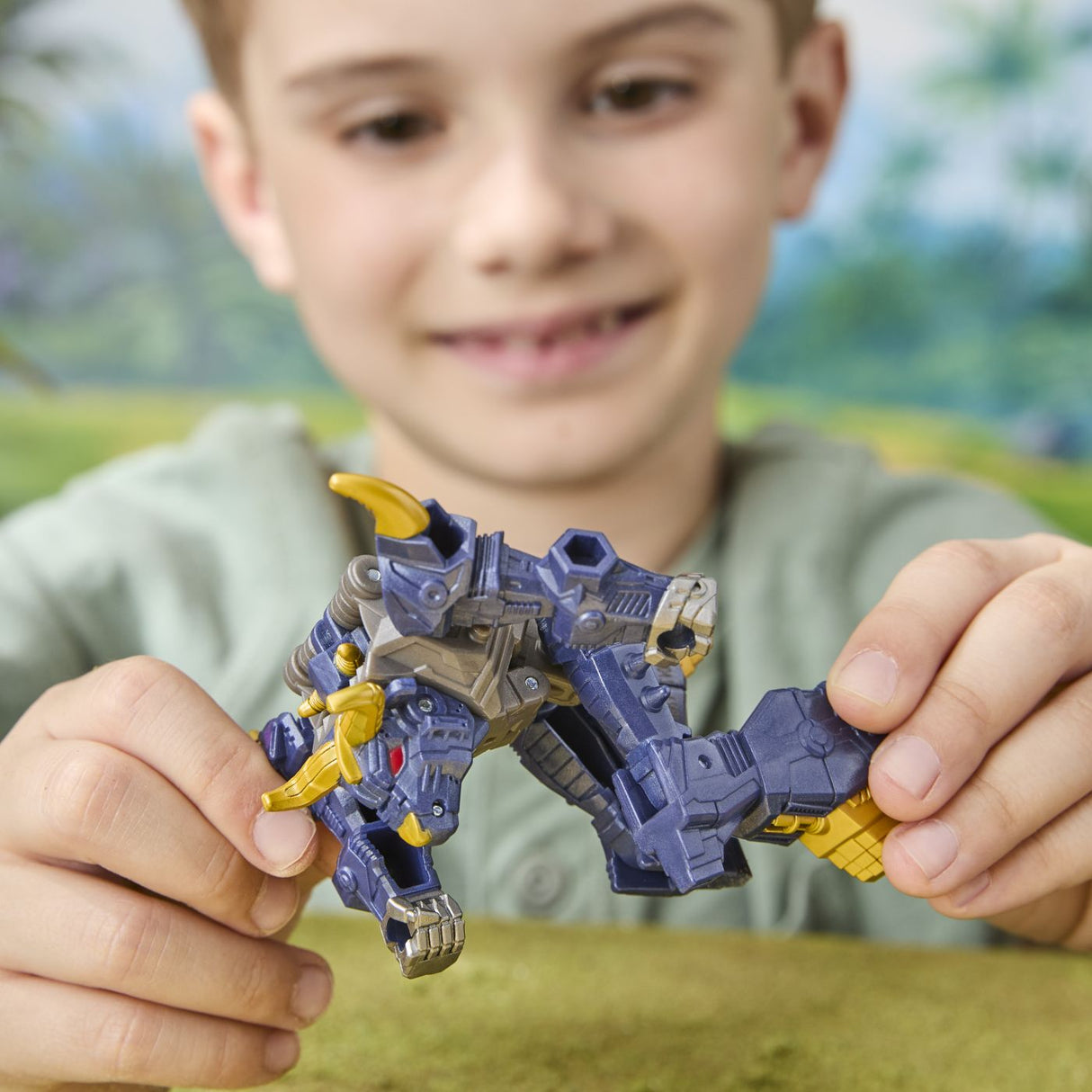 TRANSFORMERS CYBERWORLD ROBOT MEGATRON CONVERTIBIL 10CM