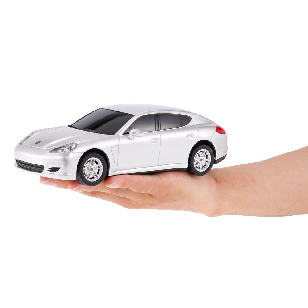 MASINA CU TELECOMANDA PORSCHE PANAMERA ARGINTIU CU SCARA 1 LA 24