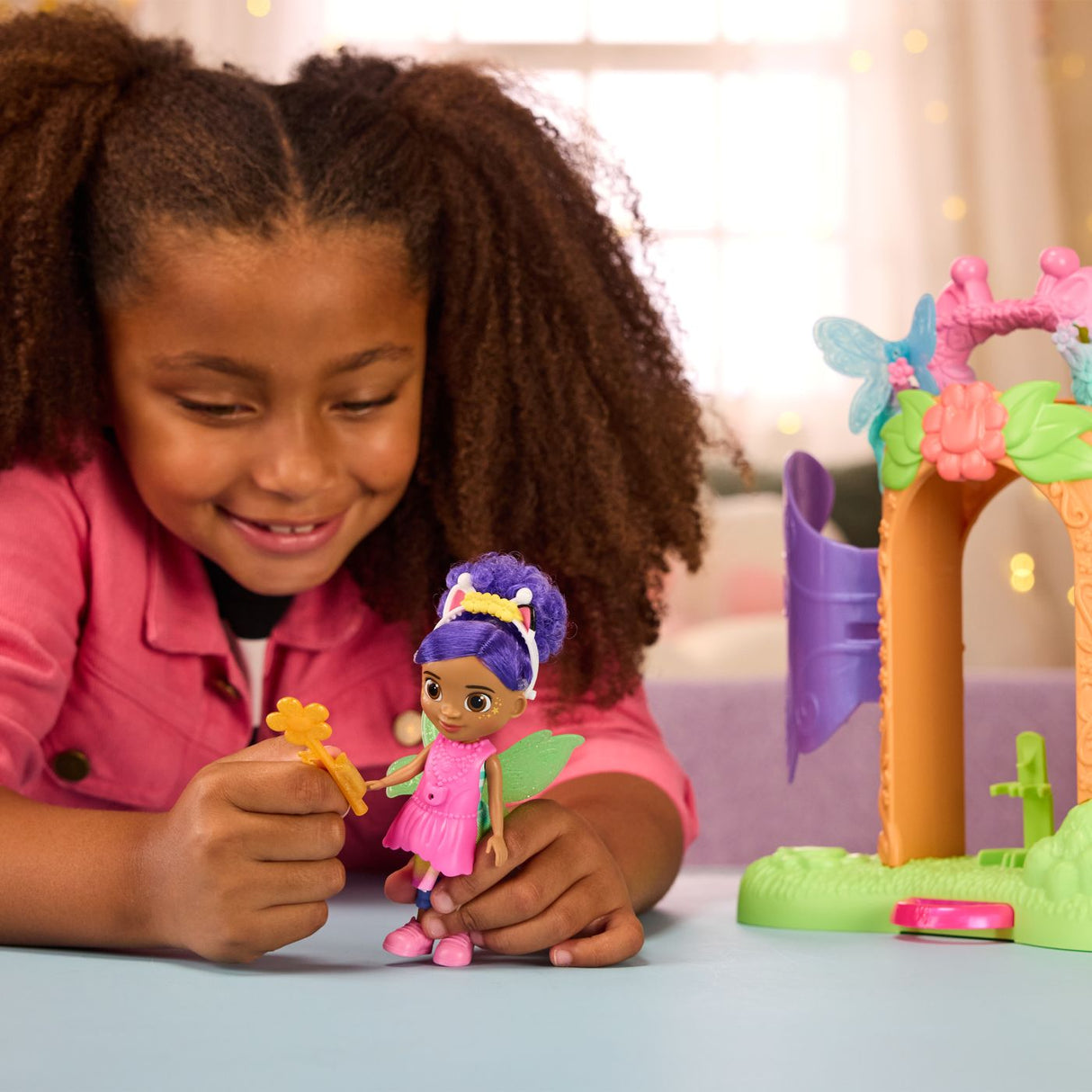 GABBYS DOLLHOUSE FAIRYLANDIA SET DE JOACA REVELATIA MAGICA CU FIGURINE SI ACCESORII