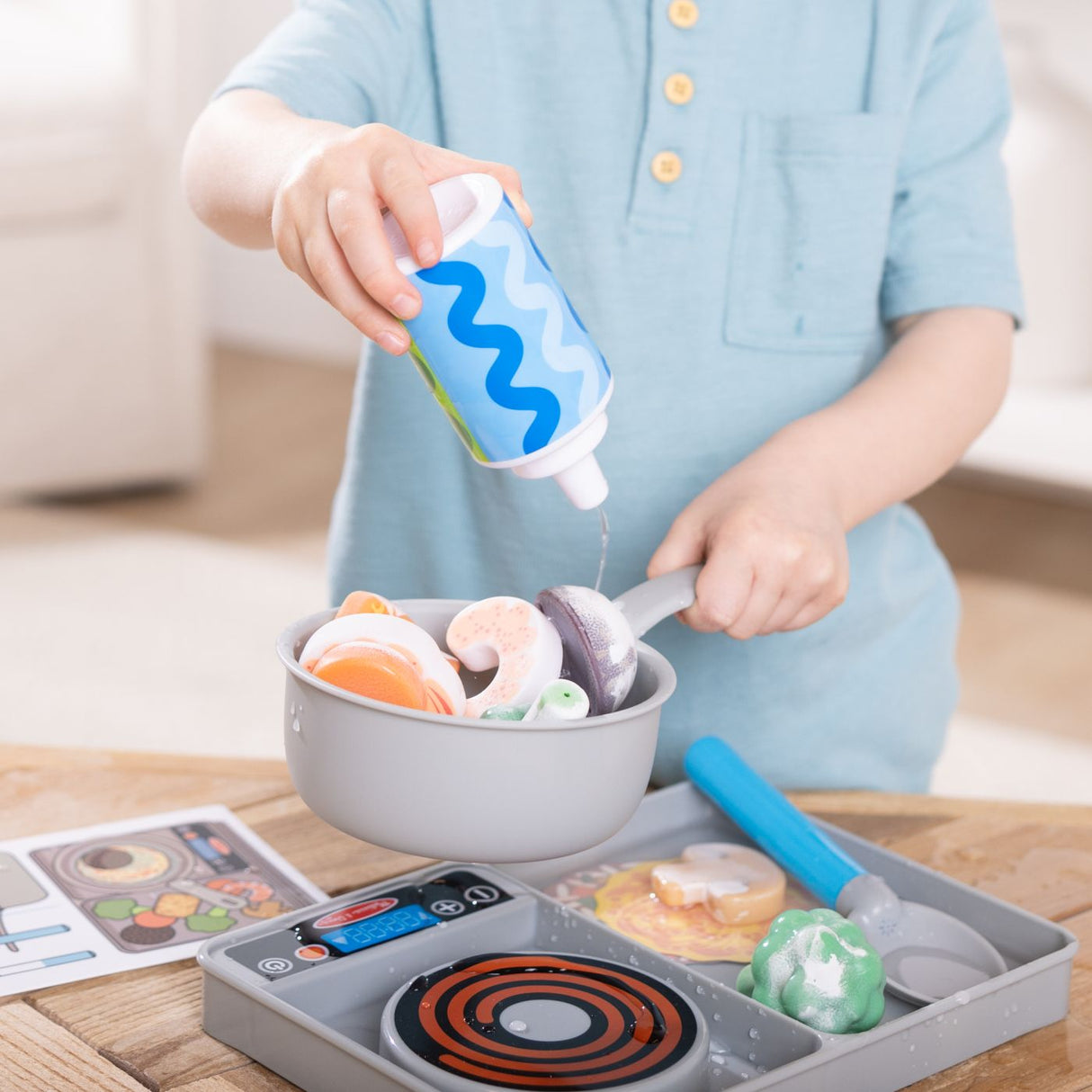 MELISSA AND DOUG SET DE JOACA PENTRU GATIT CU SCHIMBAREA CULORII WATER WOW
