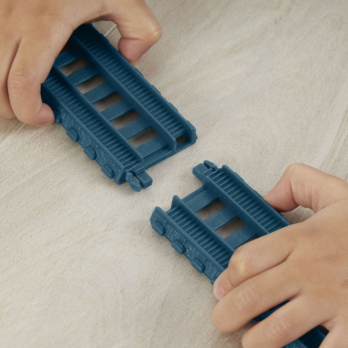 THOMAS SET DE CONSTRUCTIE RIDICA SI INCARCA MARFA CU DIESEL