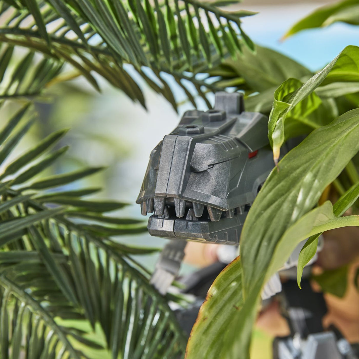 TRANSFORMERS CYBERWORLD ROBOT GRIMLOCK TRANSFORMABIL IN DINOZAUR