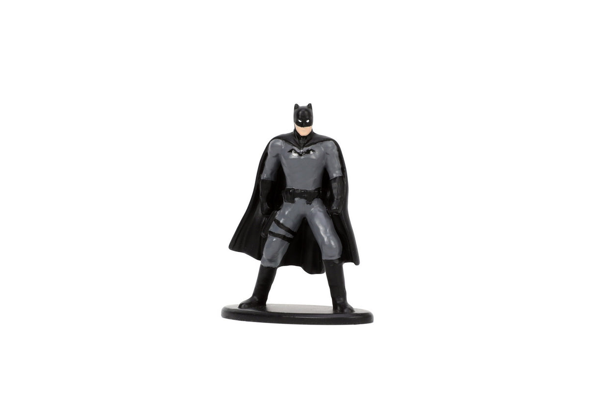JADA BATMAN MASINUTA DIN METAL BATMOBILE 2022 SCARA 1:32