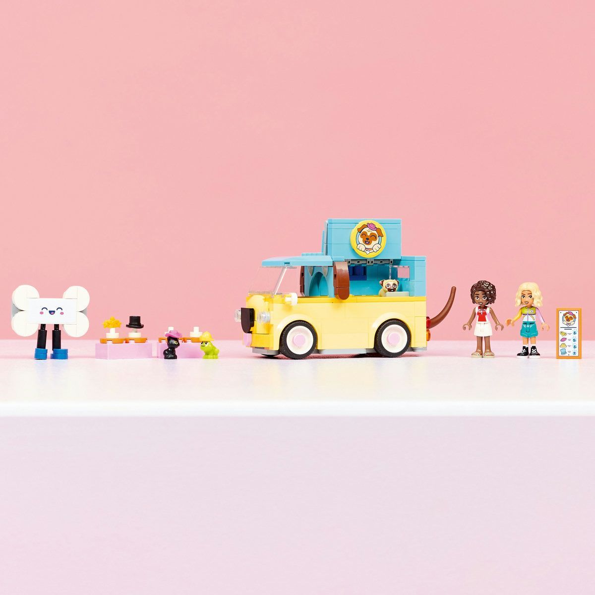 LEGO FRIENDS FURGONETA CU ACCESORII PENTRU ANIMALE DE COMPANIE 42678