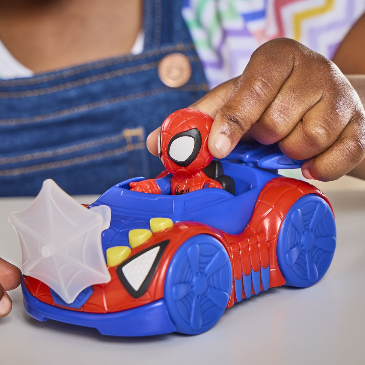 SPIDEY SI PRIETENII LUI UIMITORI MARVEL SET FIGURINA SPIDEY SI VEHICUL WEB CRAWLER 7.6CM