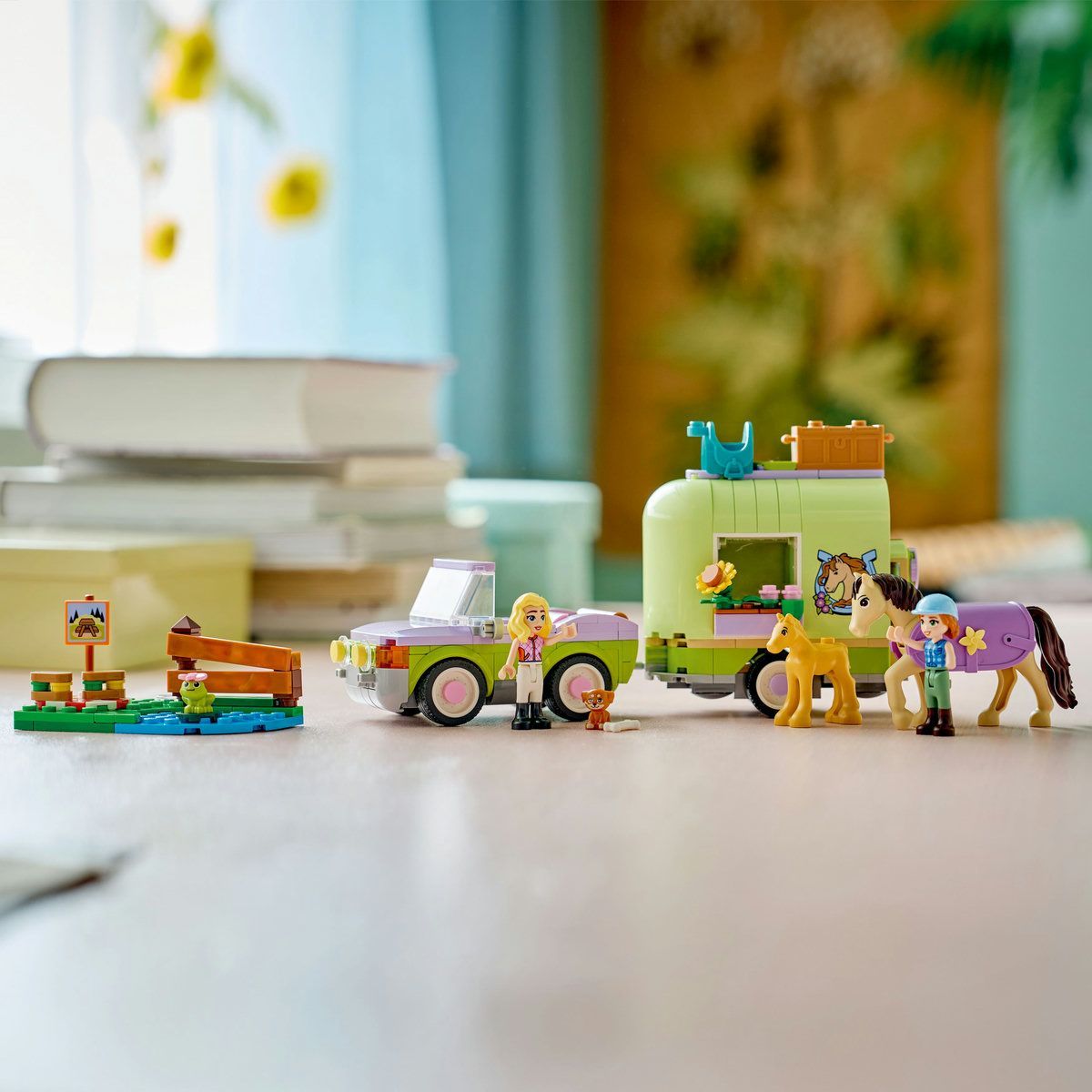 LEGO FRIENDS REMORCA PENTRU CAL SI MANZ 42695