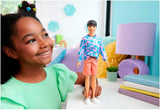 BARBIE PAPUSA BAIAT FASHIONISTAS CU BLUZA CU INIMIOARE