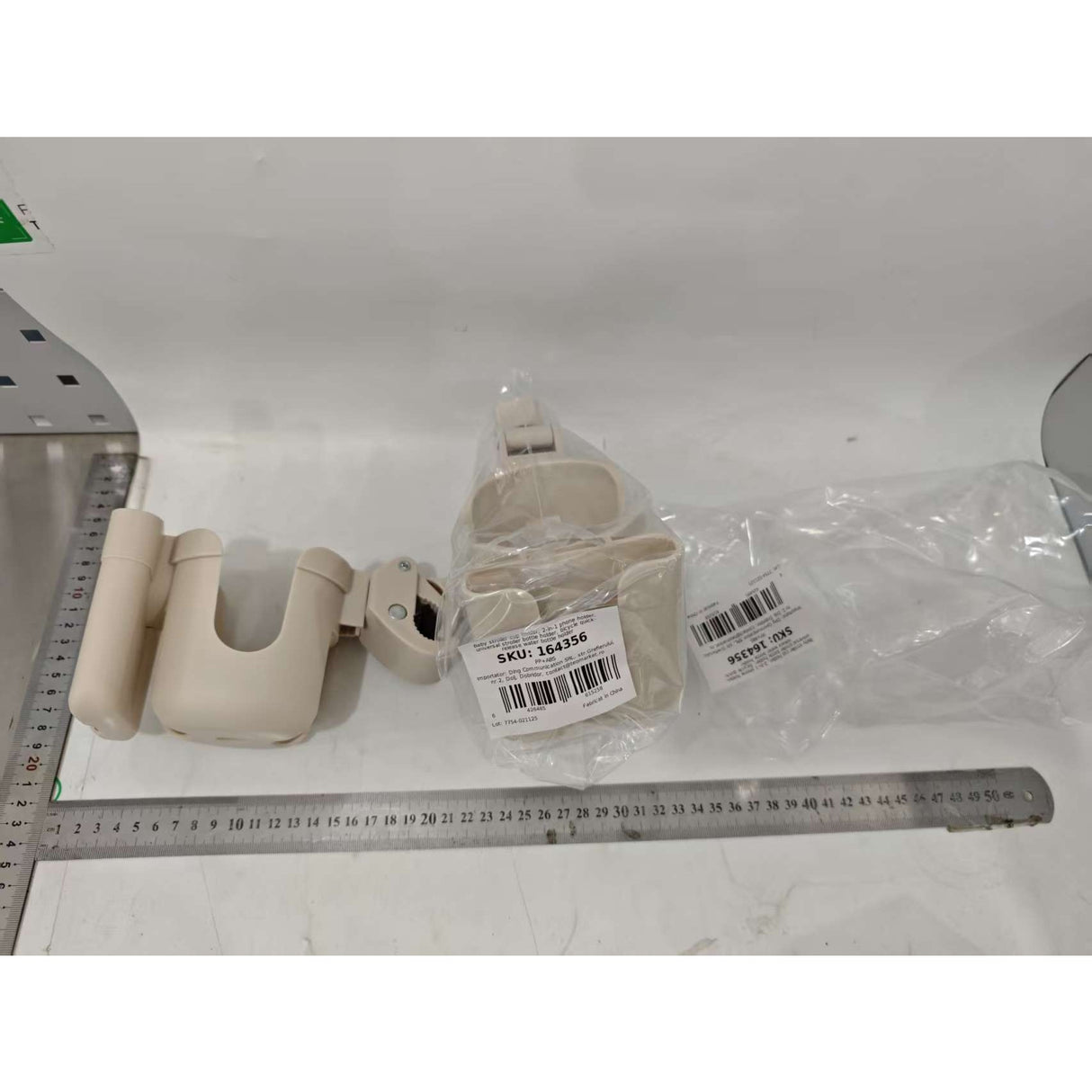 Suport pentru Pahar si Telefon, Vivimall, Suport Universal pentru Sticle cu Fixare de bara, Compatibil cu Bicicleta, Carucior pentru Bebelusi, 20 x 10 x 9.5 cm, Alb - vivimall.ro