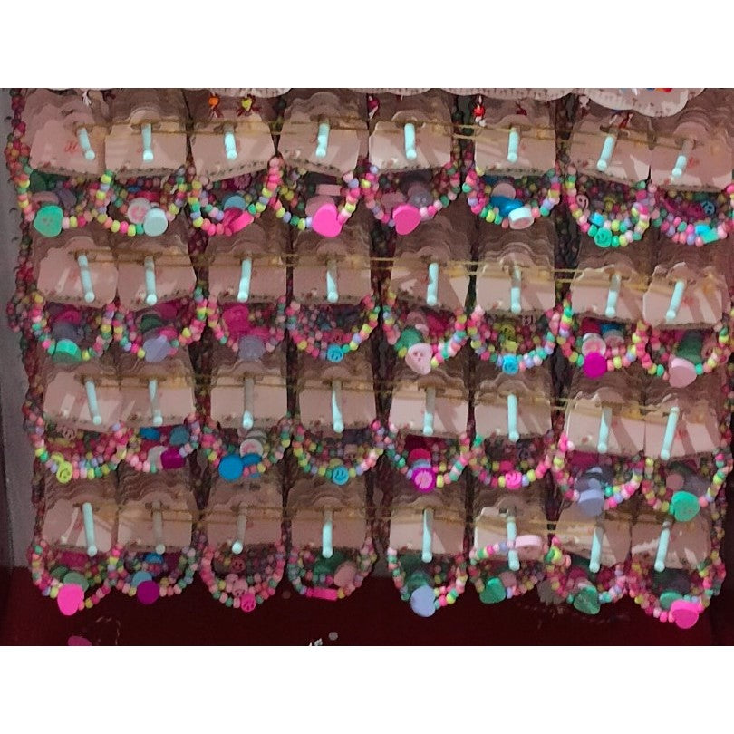 Bratara Curcubeu Elastica, Bile si Pandantive din Lemn Colorate, Modele pentru Copii - vivimall.ro