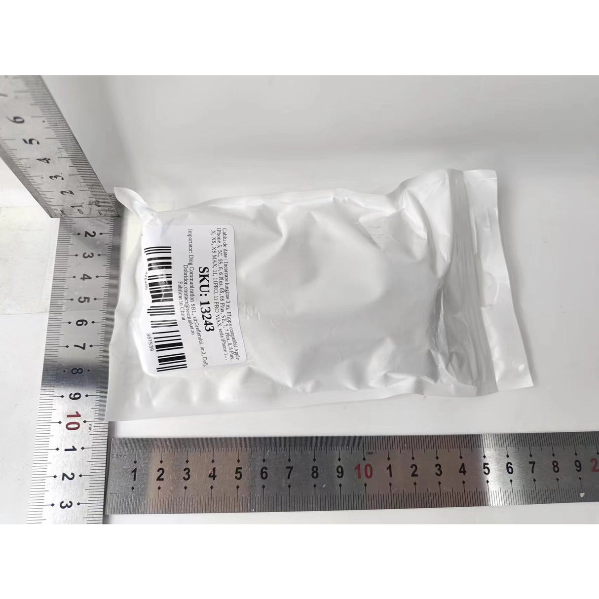 Cablu de date / Incarcare lungime 3 m, Vivimall compatibil Apple iPhone 5, 5C, 5S, 6, 6 Plus, 6S, 6S Plus, SE, 7, 7 Plus, 8, 8 Plus, X, XS, XS MAX, 11, 11PRO, 11 PRO MAX, seria iPhone 12, iPhone 13, iPhone 14, Alb - vivimall.ro