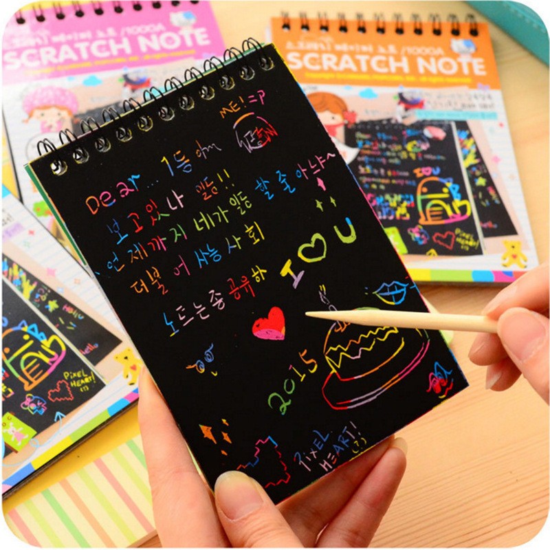 Caiet Cu Fise Razuibile Diy Magic Scratch, 12 File, Curcubeu, Creion Din Lemn, Cartonase Negre, 14.5 X 10 Cm - vivimall.ro