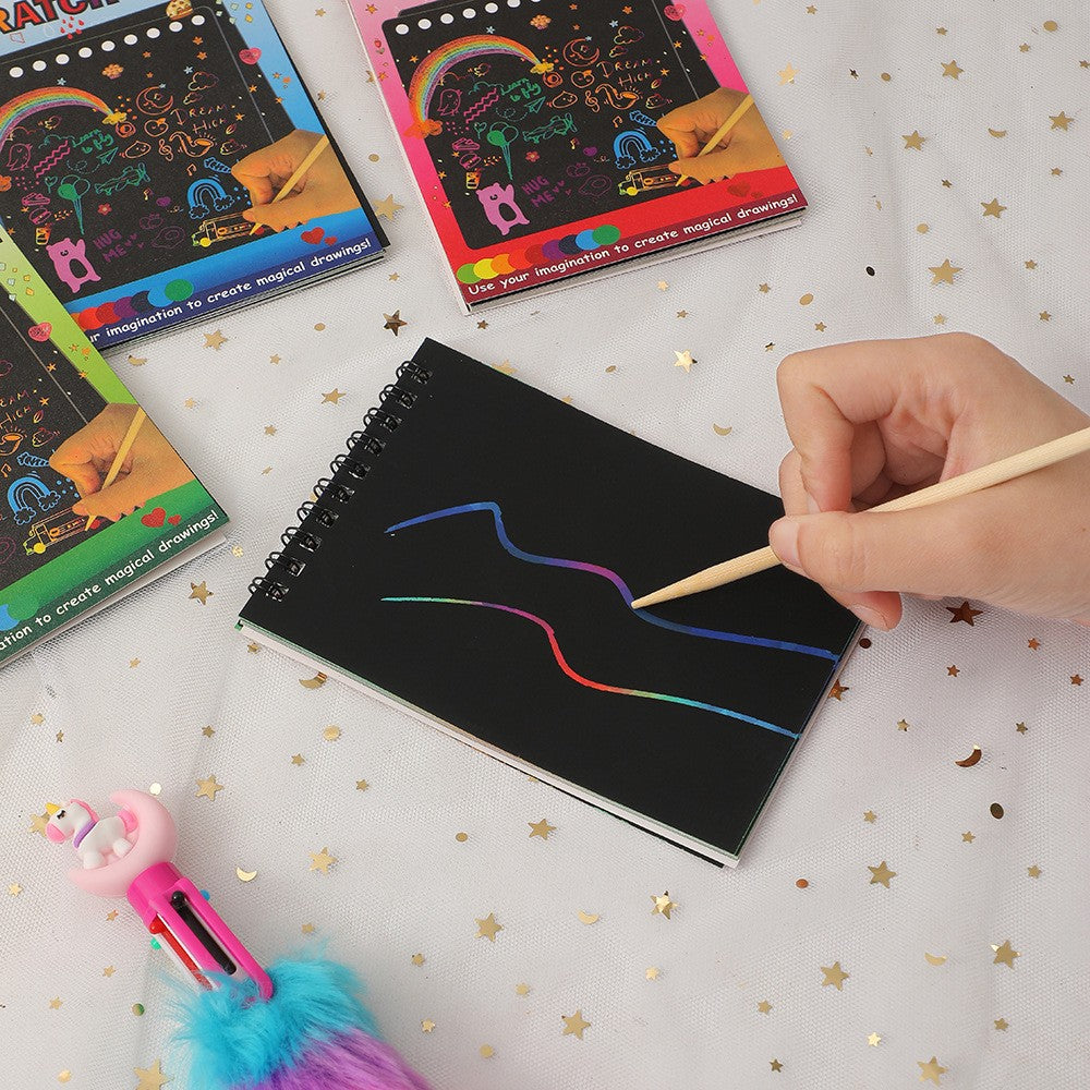 Caiet creativ razuibil cu creion | ArtReveal 9 - vivimall.ro