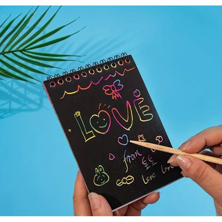 Caiet Cu Fise Razuibile Diy Magic Scratch, 12 File, Curcubeu, Creion Din Lemn, Cartonase Negre, 14.2 X 9.8 Cm - vivimall.ro