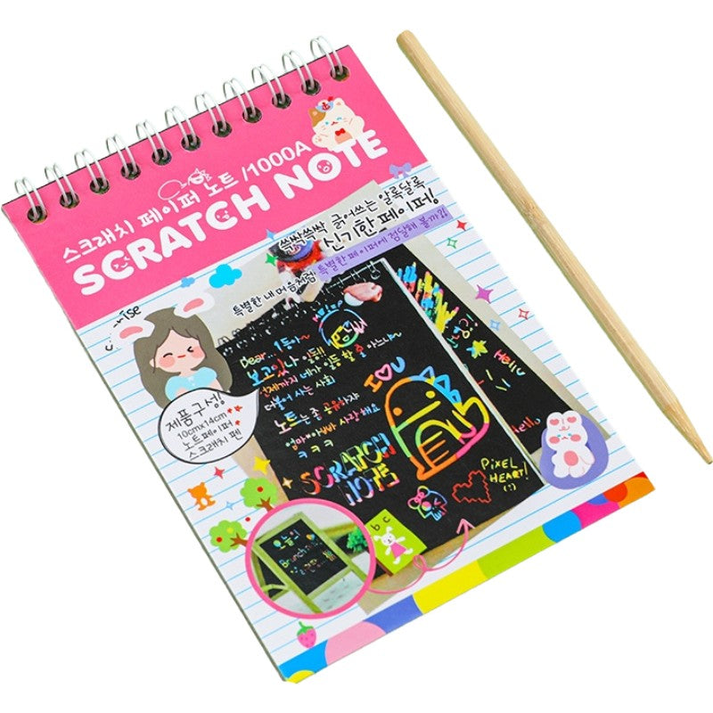 Caiet Cu Fise Razuibile Diy Magic Scratch, 12 File, Curcubeu, Creion Din Lemn, Cartonase Negre, 14.2 X 9.8 Cm, Roz Deschis - vivimall.ro