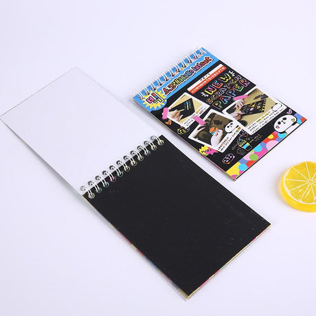 Caiet cu fise razuibile Vivimall, DIY Magic Scratch, 12 File, Curcubeu, Creion din Lemn, Cartonase negre, A6, Multicolor - vivimall.ro