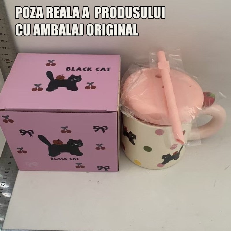 Cana din Ceramica cu Capac si Pai, Vivimall, Capacul si Paiul din Silicon Roz, 9x8.5 cm, Model Cute B, Capacitate 380ml - vivimall.ro