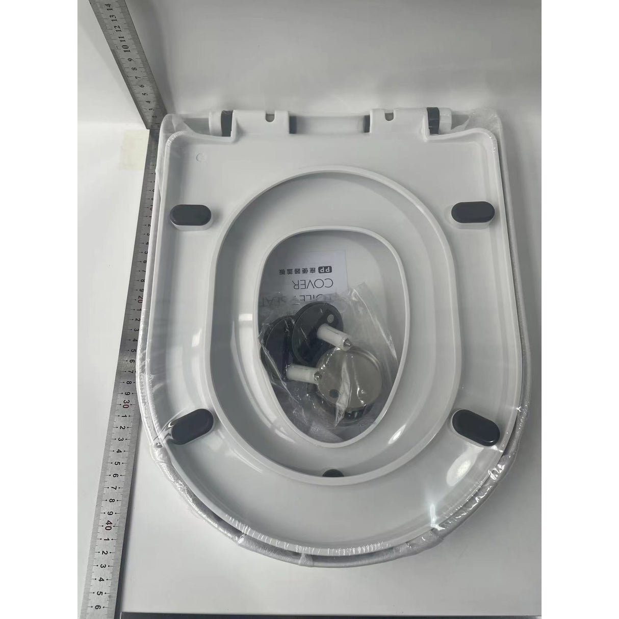 Resigilat: Capac de Toaleta cu Reductie 2 in 1, Flippy, pentru Copii si Adulti, Coborare Lenta si Silentioasa, Instalare Usoara, din PP5 , in Forma de U Patrat, Alb - vivimall.ro