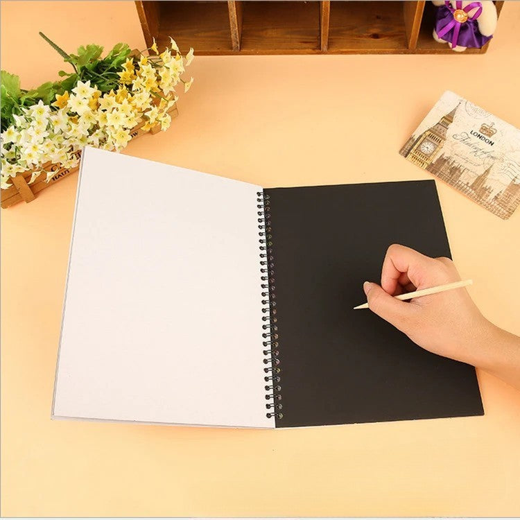 Caiet cu Foi de Hartie de Razuit, Vivimall, cu Un Stilou din Bambus, pentru Desen, Curcubeu, 19 x 26 cm, Negru - vivimall.ro