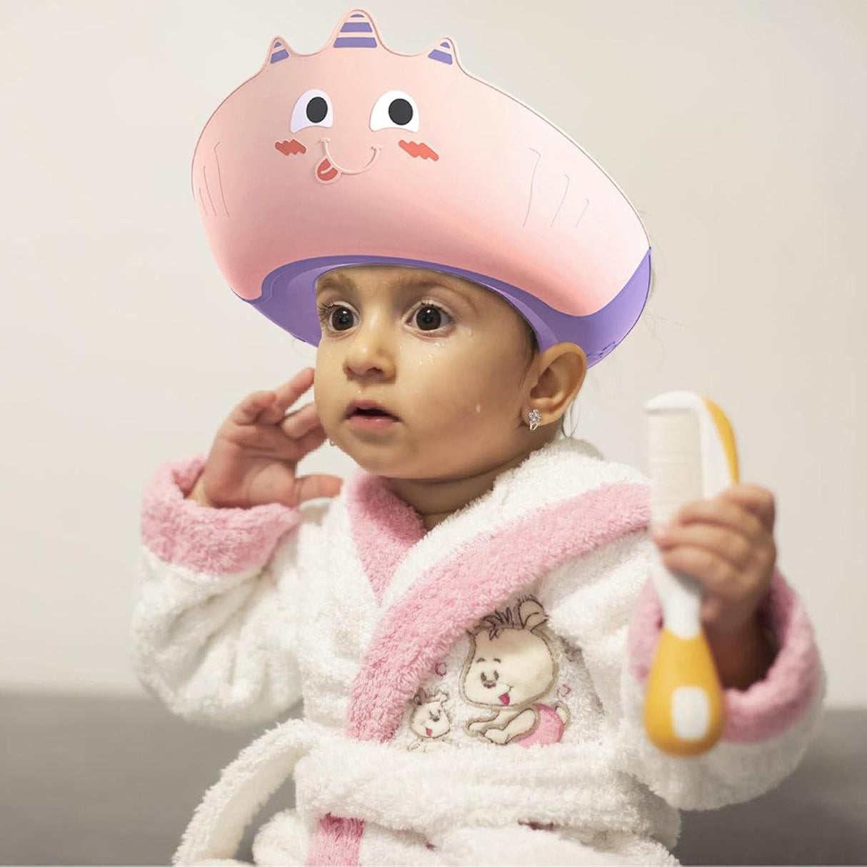 Casca de Dus, Vivimall, Previne Scurgerea Apei si Samponului pe Fata, 0-12 Ani, Ajustabila, din TPE+PP, 20 x 23 cm, Model Unicorn, Roz/Mov - vivimall.ro