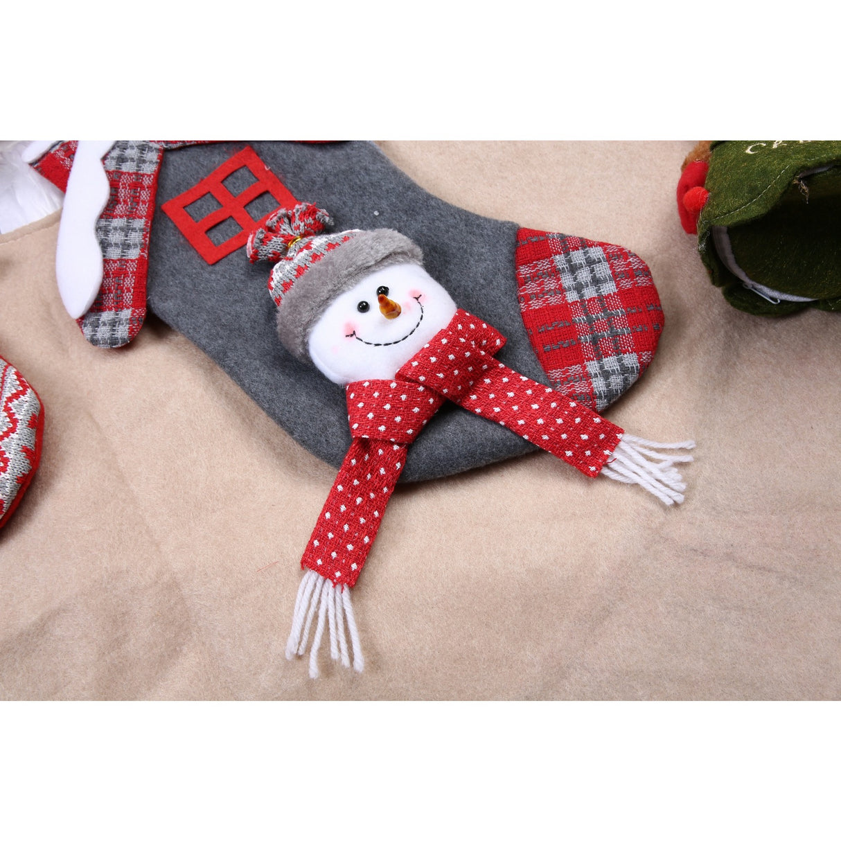 Ciorap Cadouri, model casa, culoare gri, imprimeu om de zapada, marimea 15x30 cm, Vivimall - vivimall.ro