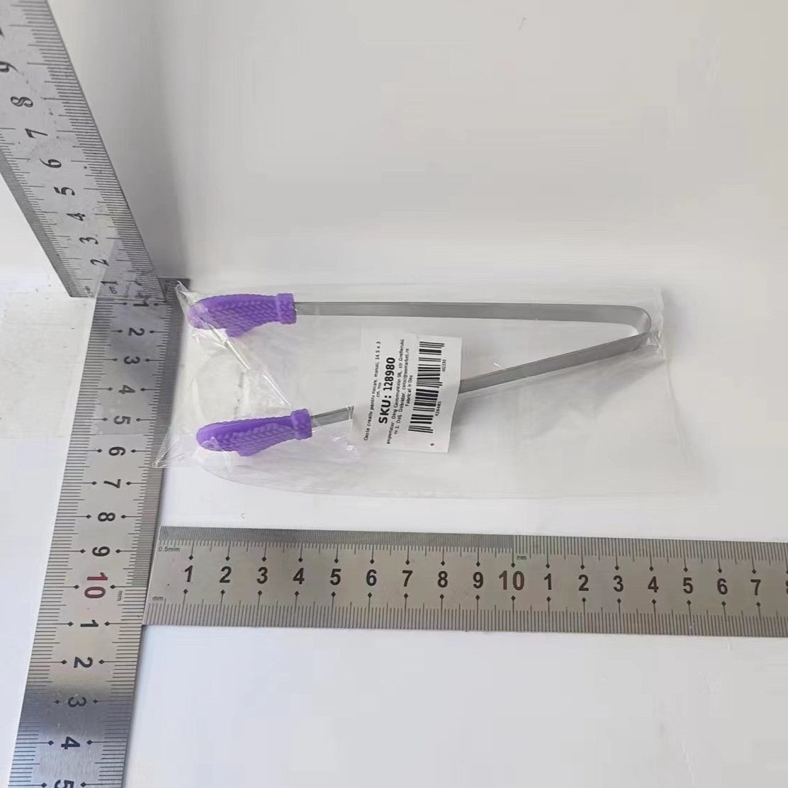 Cleste Creativ pentru Mancare, Vivimall, Model Manusi din Silicon, 14.5x3 cm, Rezistent la Temperaturi Inalte si Coroziune, Mov - vivimall.ro