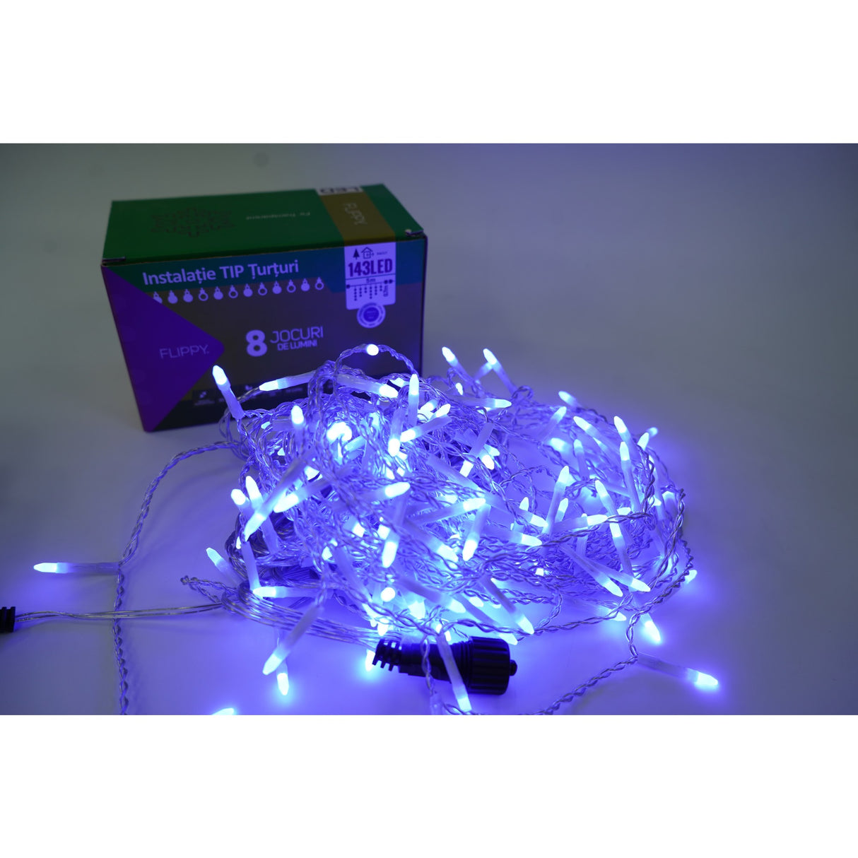 Коледна инсталация с ресни 143 LED | LuminaFest