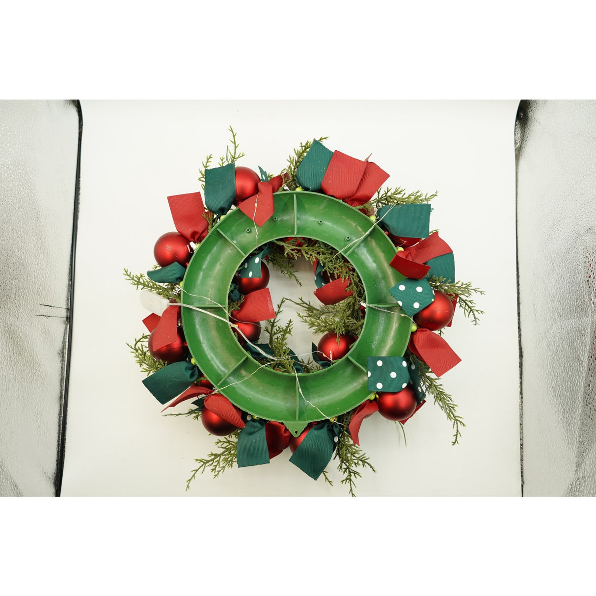 Coronita de Craciun pentru usa, Rosu/Verde, 40 cm, PVC, Artificiala, Decorata, cu LED, Interior/Exterior, Vivimall - vivimall.ro