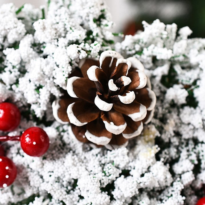 Coronita pentru Craciun Vivimall, diametru 32 cm, din brad artificial, decorata cu conuri si merisoare, inzapezit. Verde/Alb - vivimall.ro