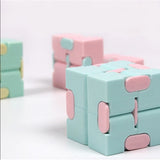 Cub antistres, Fidget Toy, Infinity Magic Cube, Albastru/Roz, 4x4x4 cm - vivimall.ro