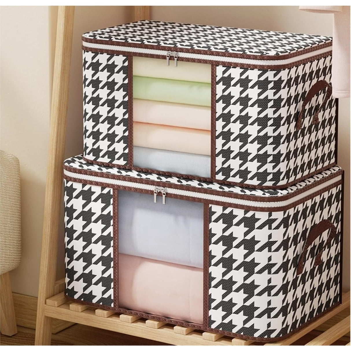 Cutie de Depozitare Pliabila, Vivimall, 60x40x30 cm, 75 L, Fereastra Frontala, cu Fermoar Bidirectional, Suport Baza Stabil, Imprimeu in Carouri, Alb/Negru - vivimall.ro