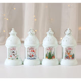 Decoratiune de Craciun, Vivimall, Model Sfesnic de Birou, Om de Zapada, din Plastic, cu Inel de Agatat, 6.8 x 13.5 x 2 cm, Alb - vivimall.ro