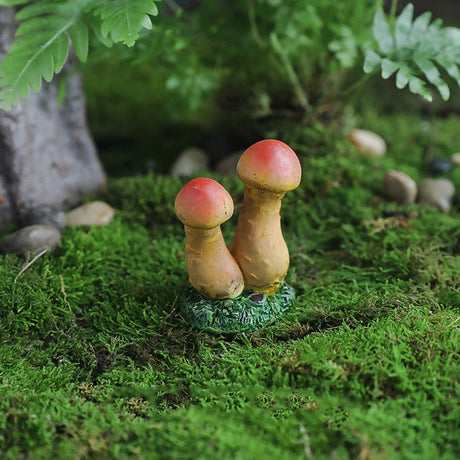 Decoratiune Ornament pentru Ghiveci, Flippy, Decoratiune pentru Gradina, Model 2 Ciuperci Rosii cu Tulpina Galbena, 3 x 4.4 cm, Galben - vivimall.ro