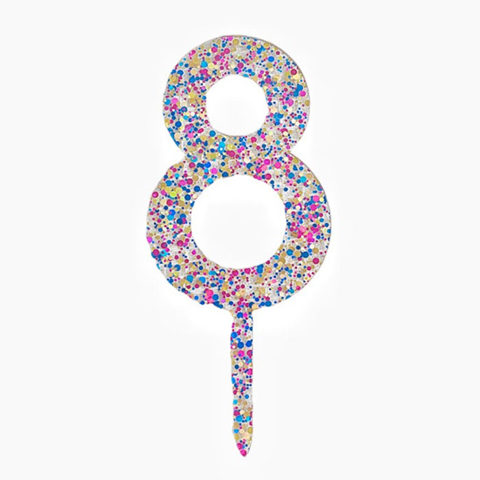 Topper tort cifra 8 din acrilic transparent cu sclipici multicolor, înălțime 18,5 cm, vedere frontală