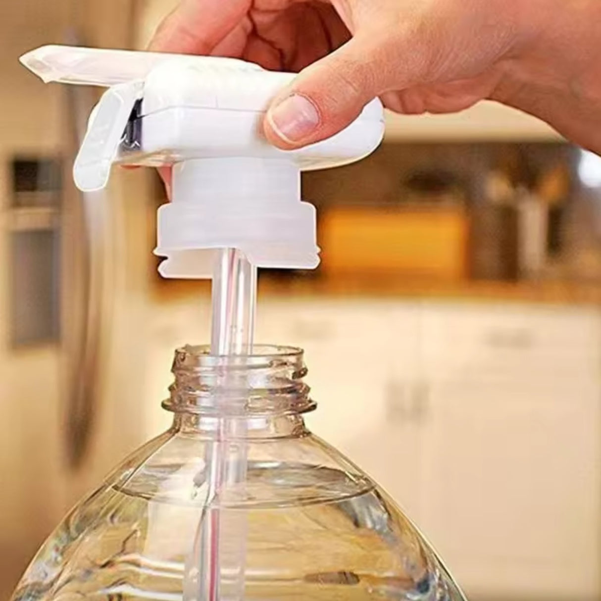 Dispenser Dozator Automat pentru Bauturi, Vivimall, Dozator Electric Automat pentru Bidon de Apa, cu Baterii AA, 34 x 11 cm, Alb - vivimall.ro