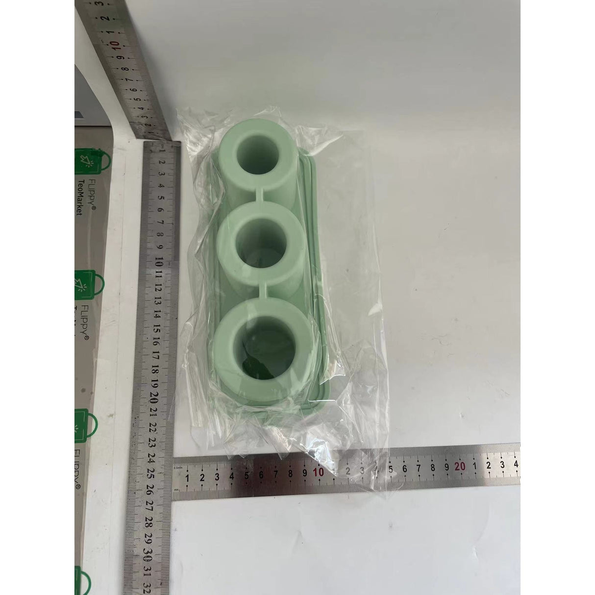 Forma pentru Gheata, Vivimall, din Silicon, cuburi de gheata, forme rotunde, inghetare rapida, 20.7 x 8.4 x 6.5 cm Verde - vivimall.ro