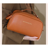 Geanta cosmetice pentru femei Vivimall, material poliuretan, 25 x 14.5 x 14.5 cm, Impermeabila, Maro - vivimall.ro