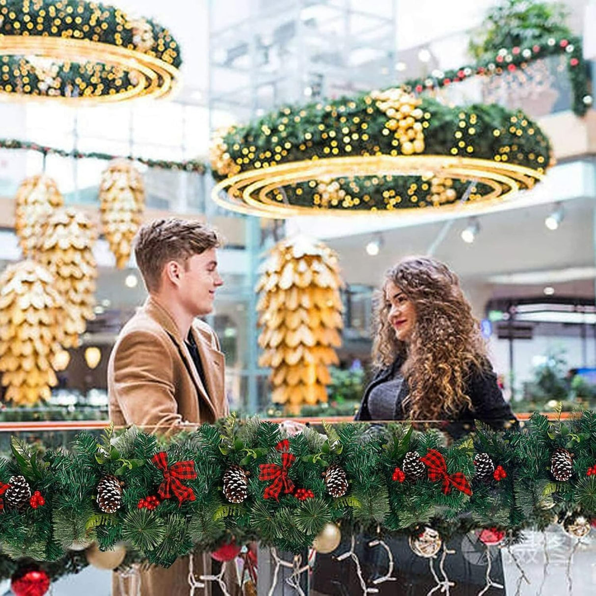 Ghirlanda decorativa Craciun cu funde rosii si conuri de brad, Vivimall, 2,70 m, Verde - vivimall.ro