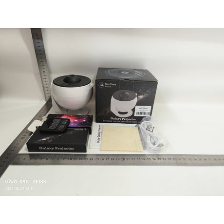 Lampa Tip Proiector Galaxie, Vivimall, pentru Dormitor, Tematica Cer Instelat, Model Glob, HD, Rotire 360 de Grade, 20 de Imagini, Incarcare USB, 10 W, 15x15 cm, Alb Negru - vivimall.ro