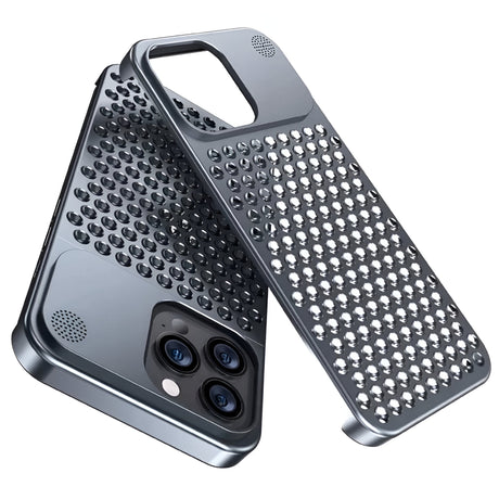 Husă aromaterapie iPhone 15 Pro aluminiu CNC gri, detaliu găuri ventilație spate